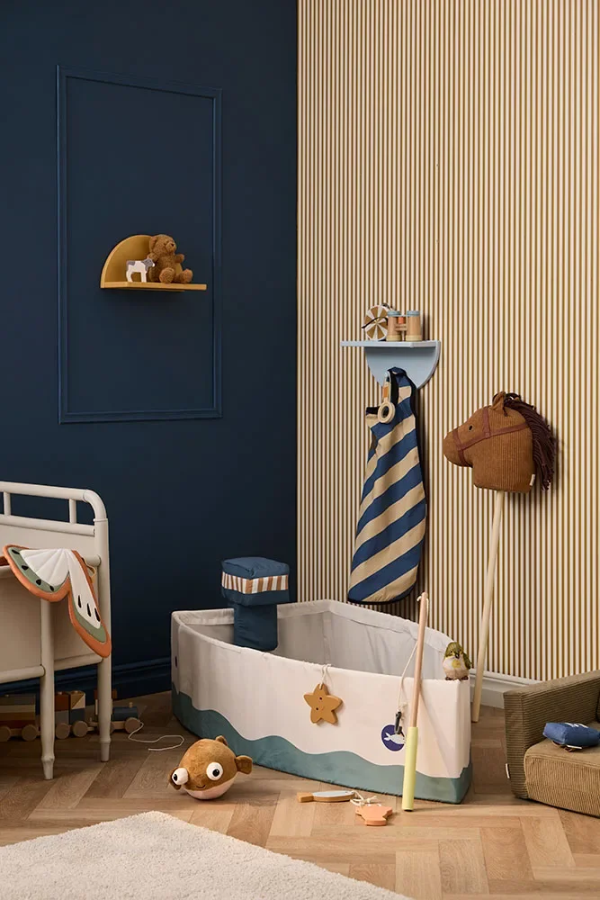 1000948-Boat-1000975-Shelf-light-blue-1000974-Shelf-circle-1000941-horse-Sam-E_2-SS25-AW25_Fill_800x1200_50_50_webp.webp