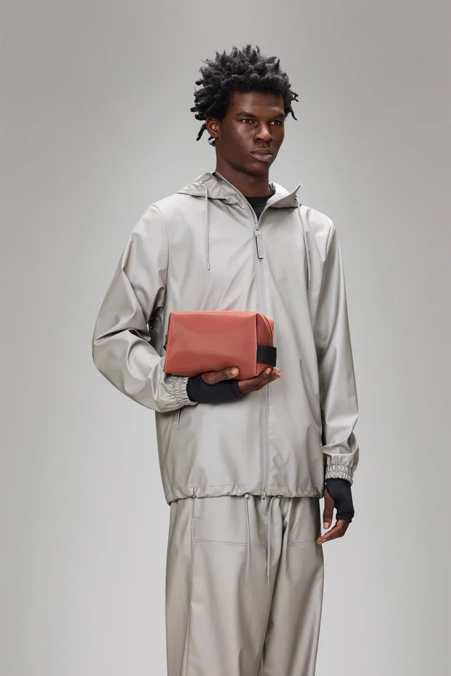 small-toiletries-bag-rains.webp