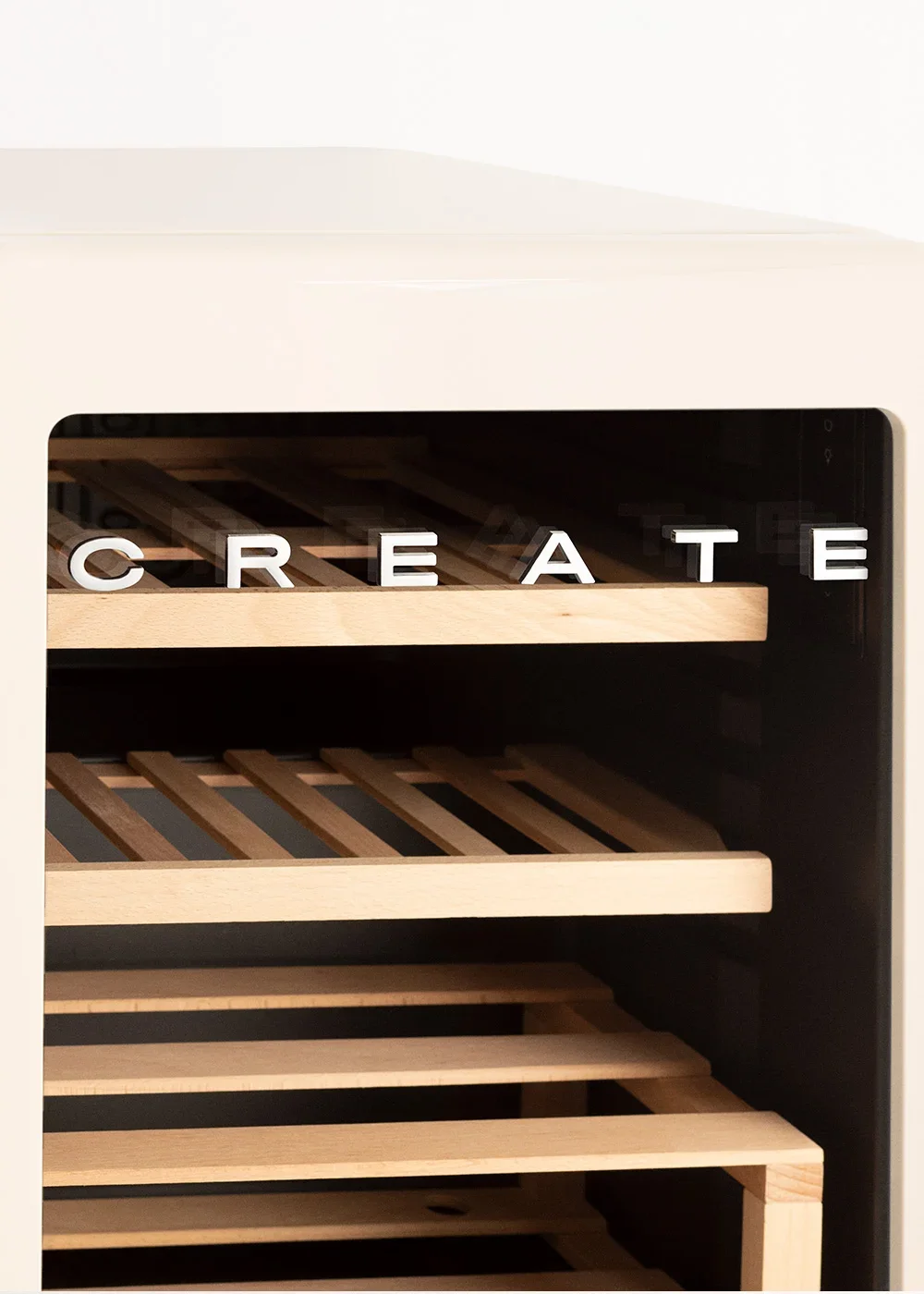 winecooler-retro-refrigerador-de-vinho-eletrico-de-estilo-retro-para-12-45-ou-76-garrafas (1).webp