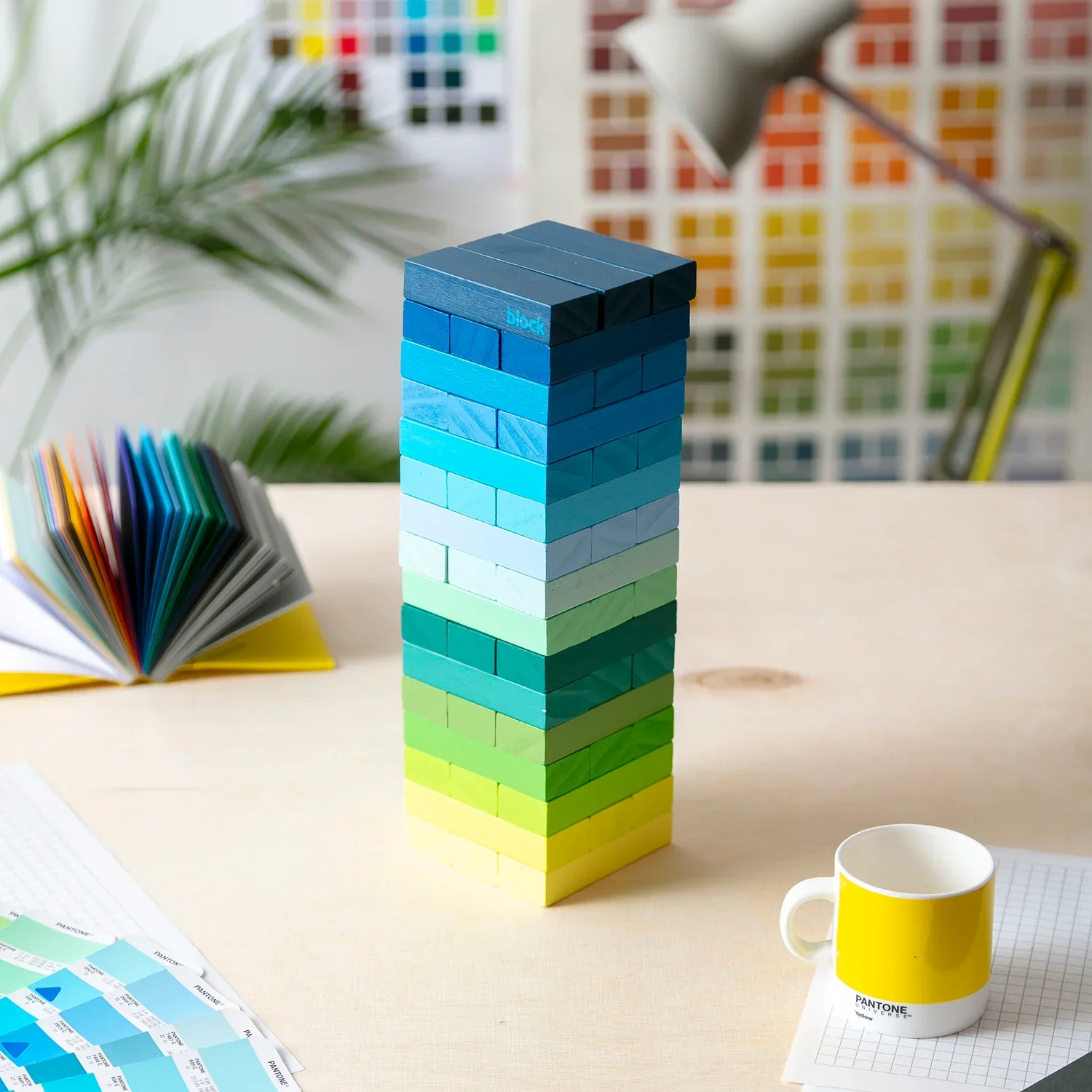 block-design-game-cold-gradient-tower.webp