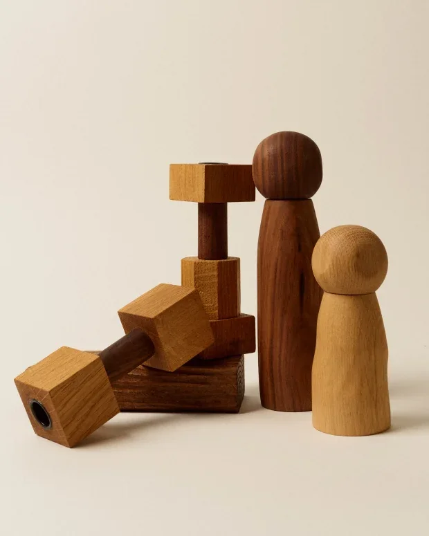 wooden-candle-holder-sessun.webp
