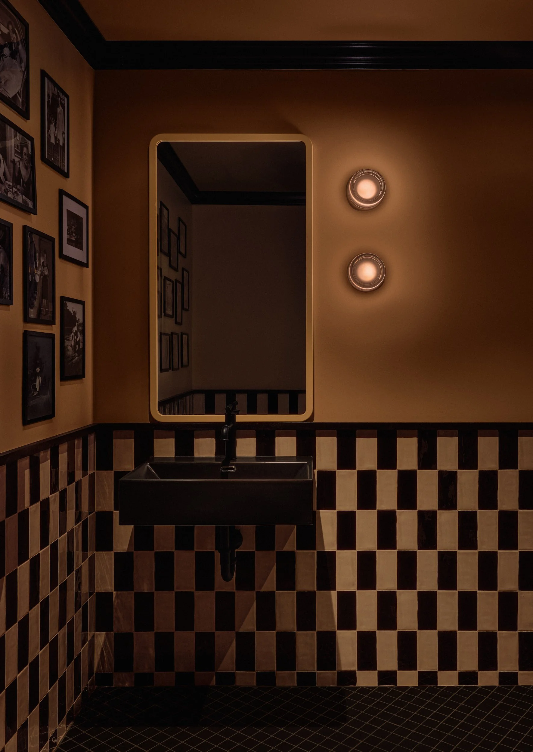 Limousine by Ivy Studio 11.jpg