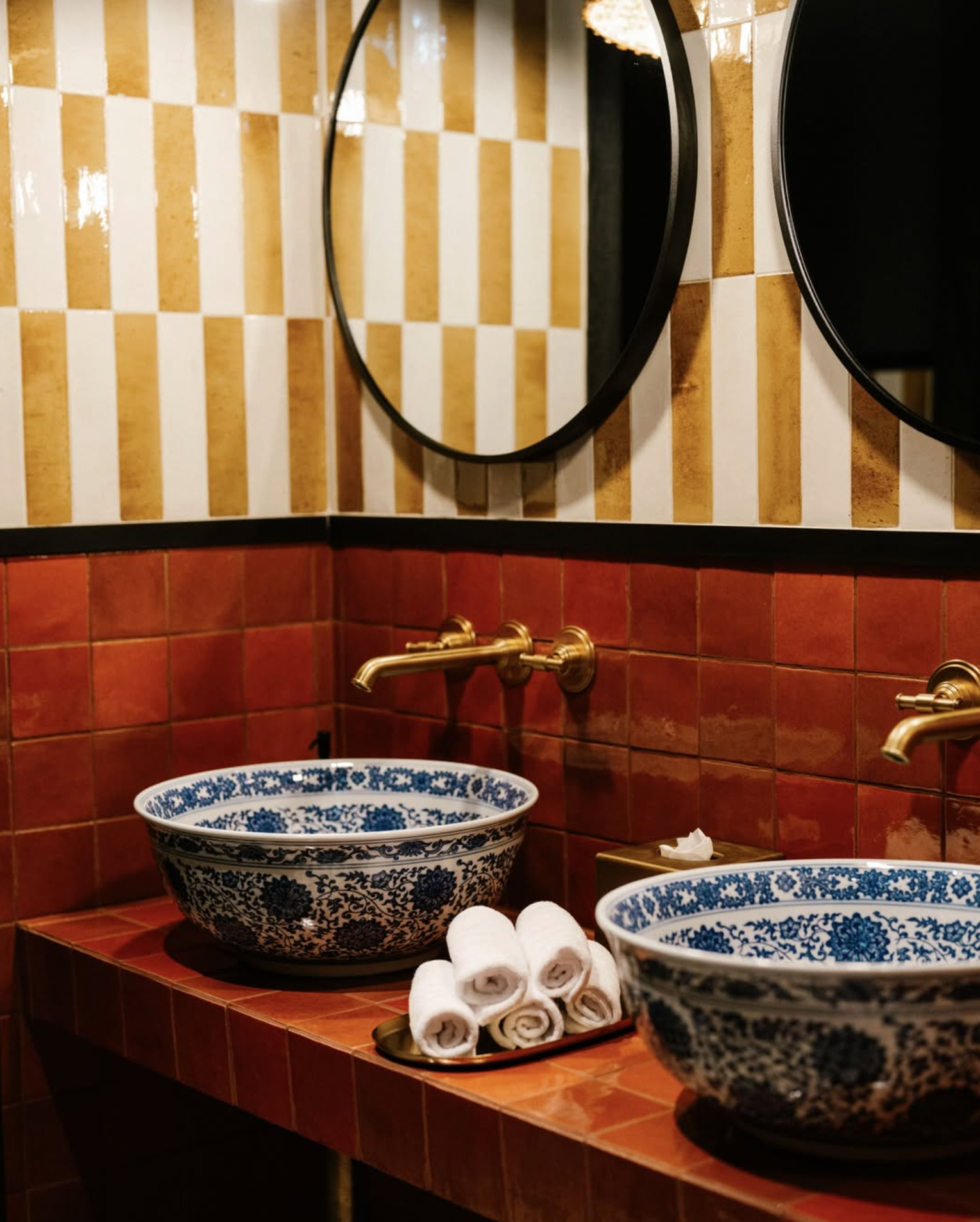 Origine Gaia bathroom.png