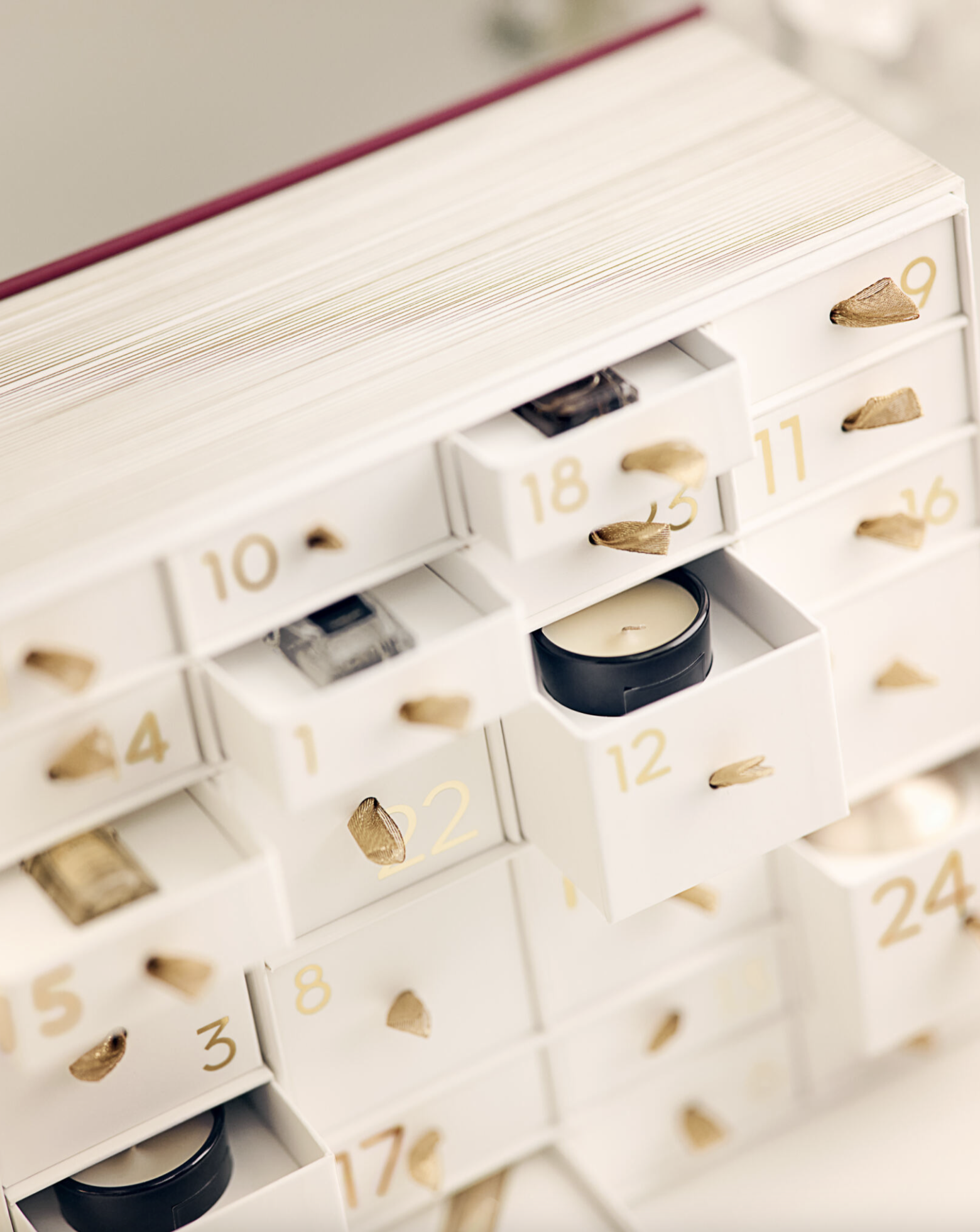 Guerlain Advent.png