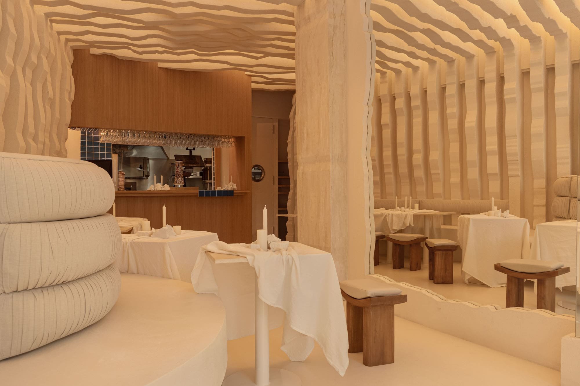 Egeo Madrid: Masquespacio’s Modern Ode to Ancient Greece