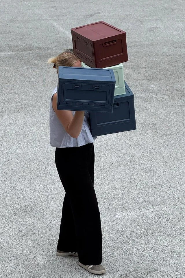 box-mint-bordeaux-blue-storage-large-studio-about-10_423e71d0-e598-4c69-a220-e0ceed5ab376_640x_crop_center (1).jpg