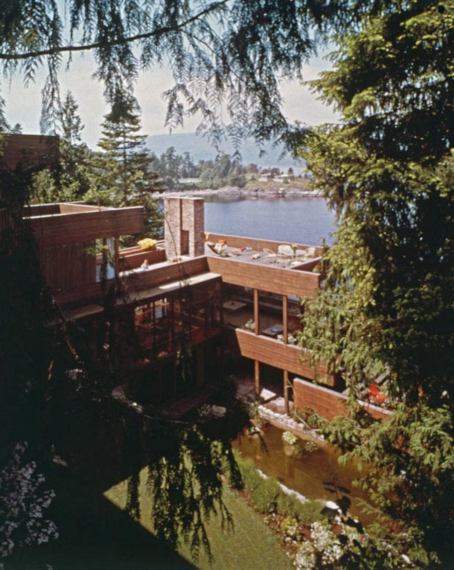 Graham House in West Vancouver, Canada.png