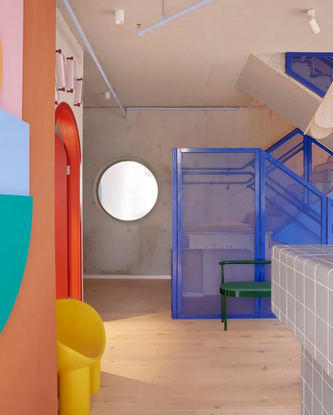 colourful-bathroom-harbour-early-learning-facility