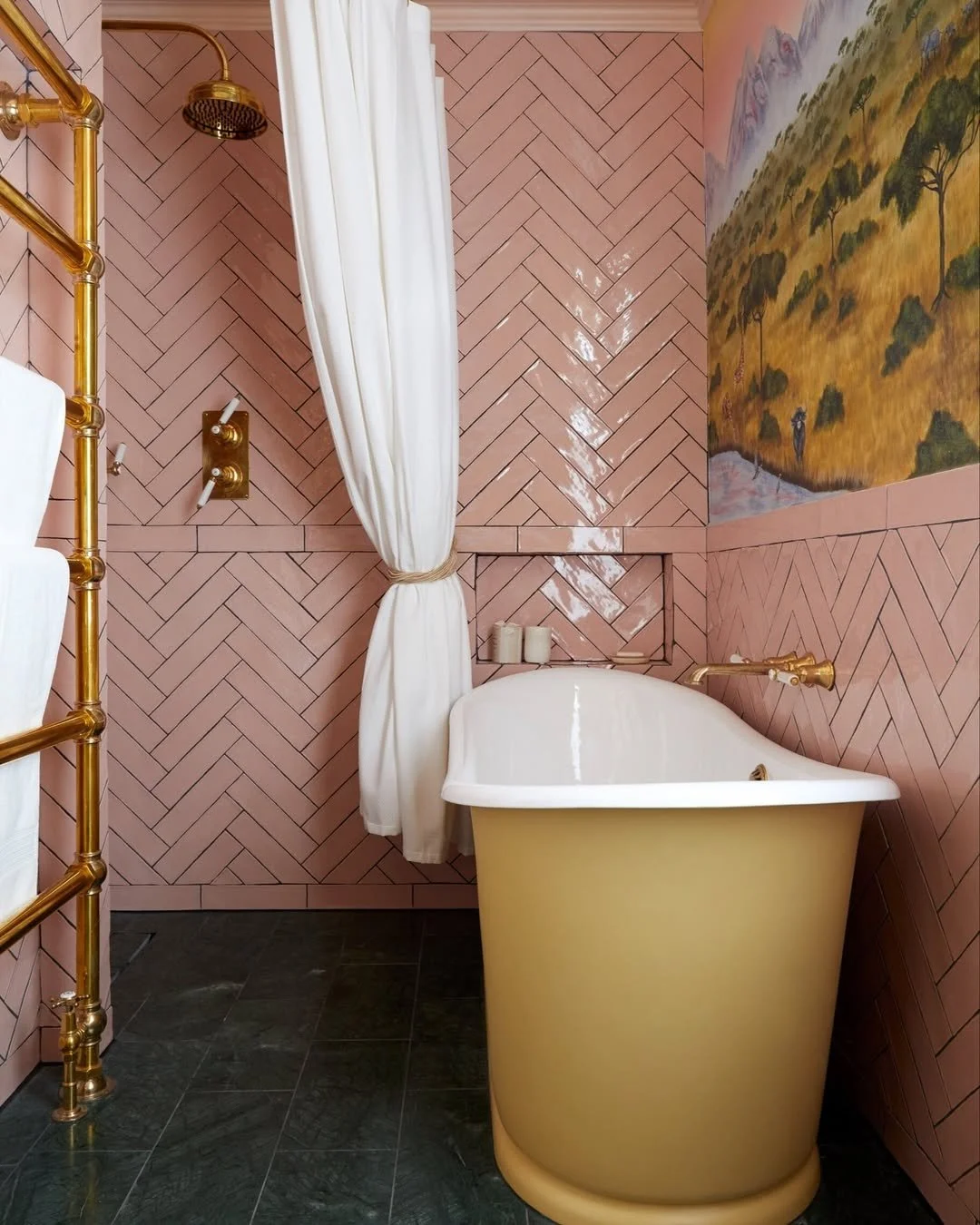 candy-bathroom-inspo.jpg