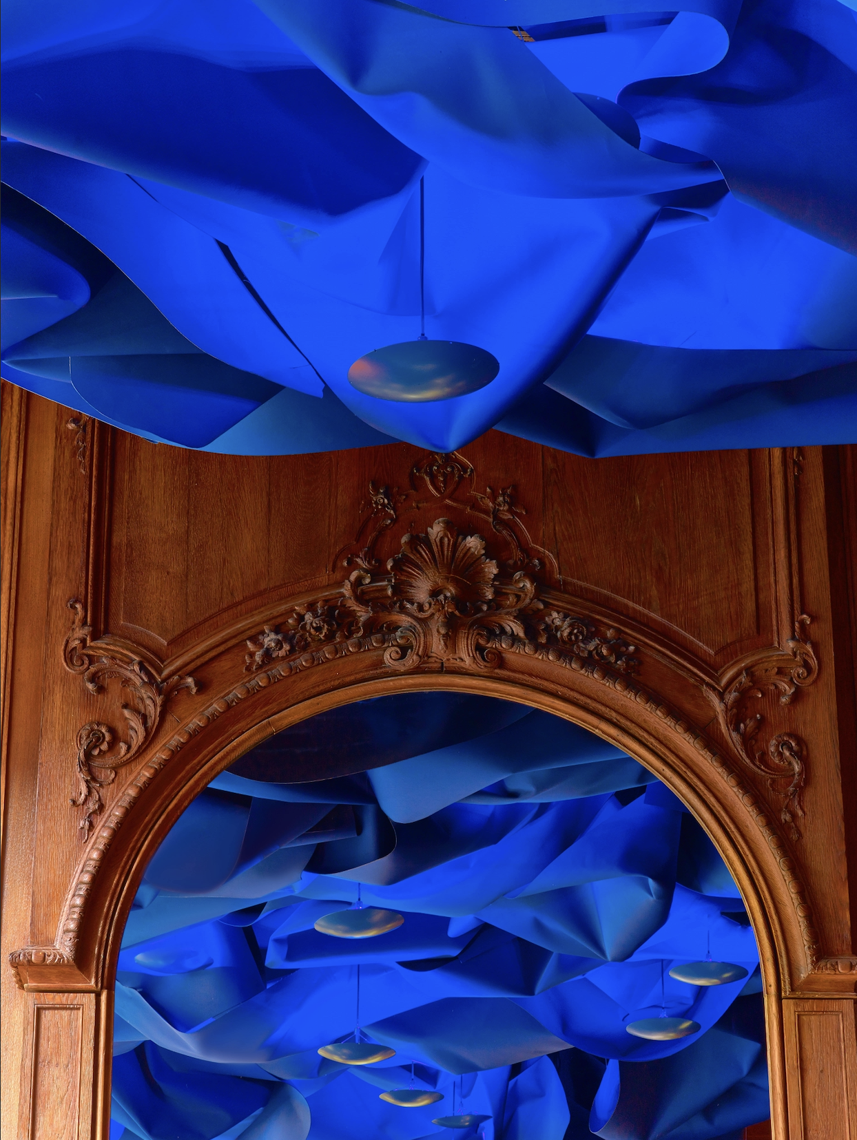 The Bar of Plaza Athénée: Where Heritage and Design Define the Art of the Evening