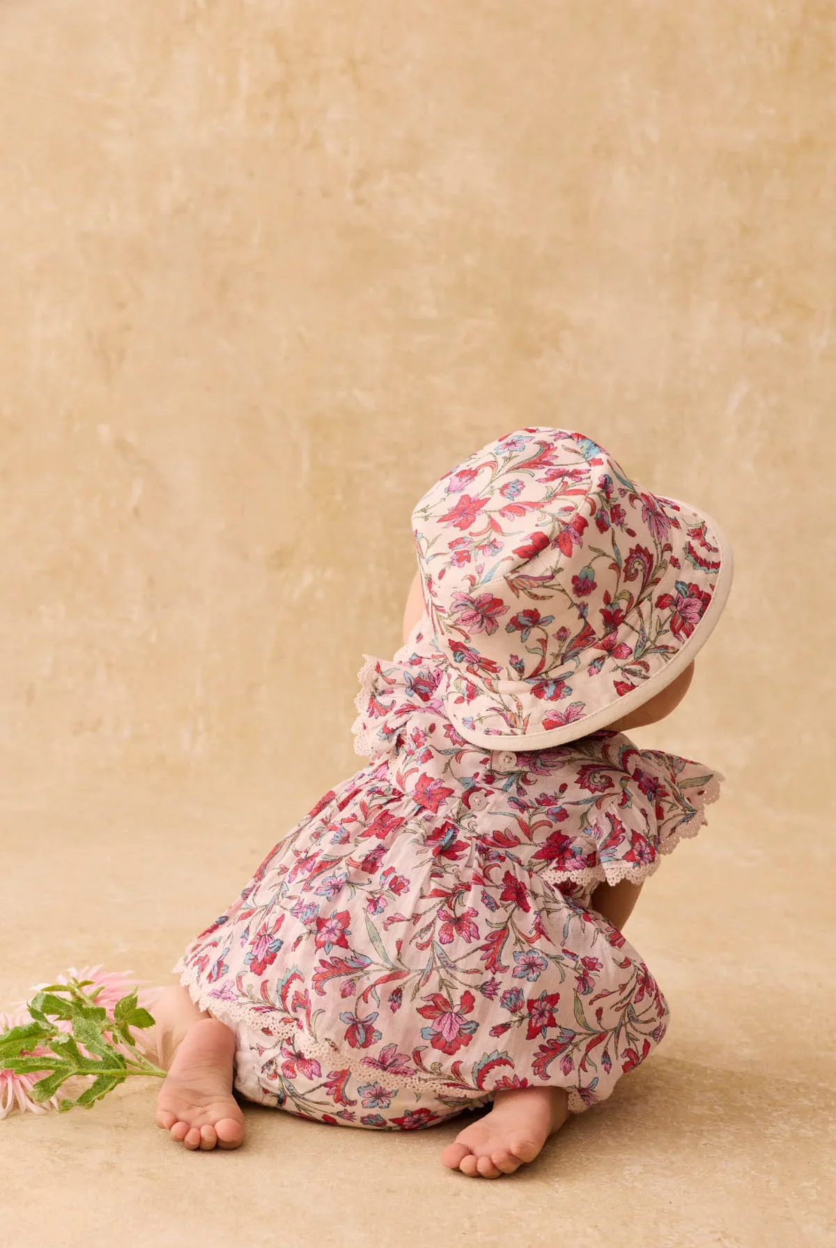 louise misha bucket hat 2026 spring essentials1.webp