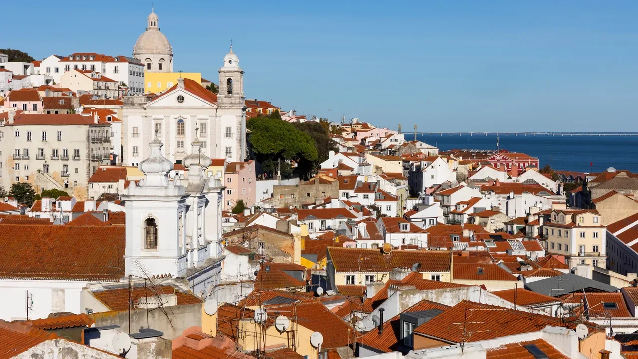 memmo-rooftop-alfama.webp1.webp