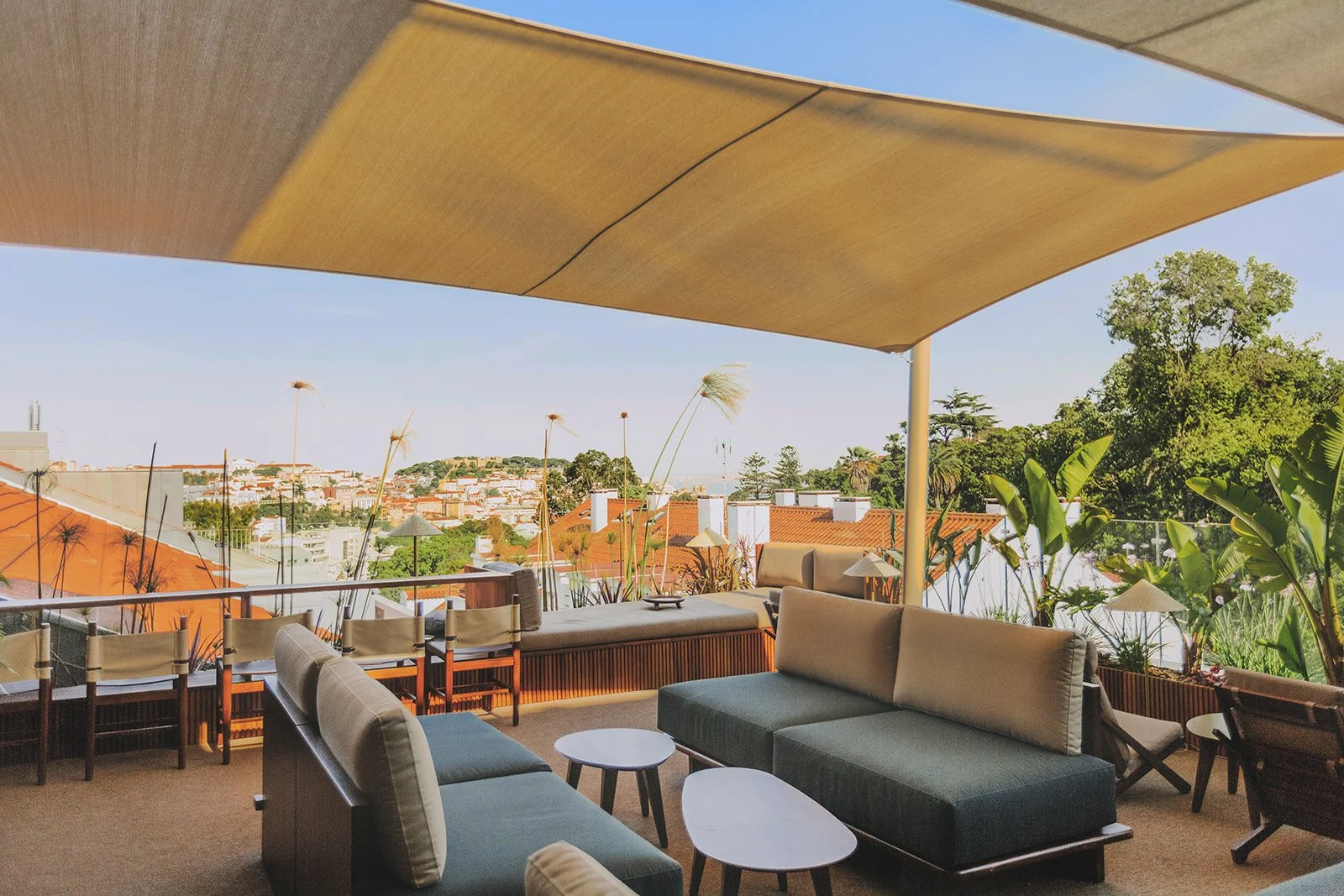 Vintage-Rooftop-Bar