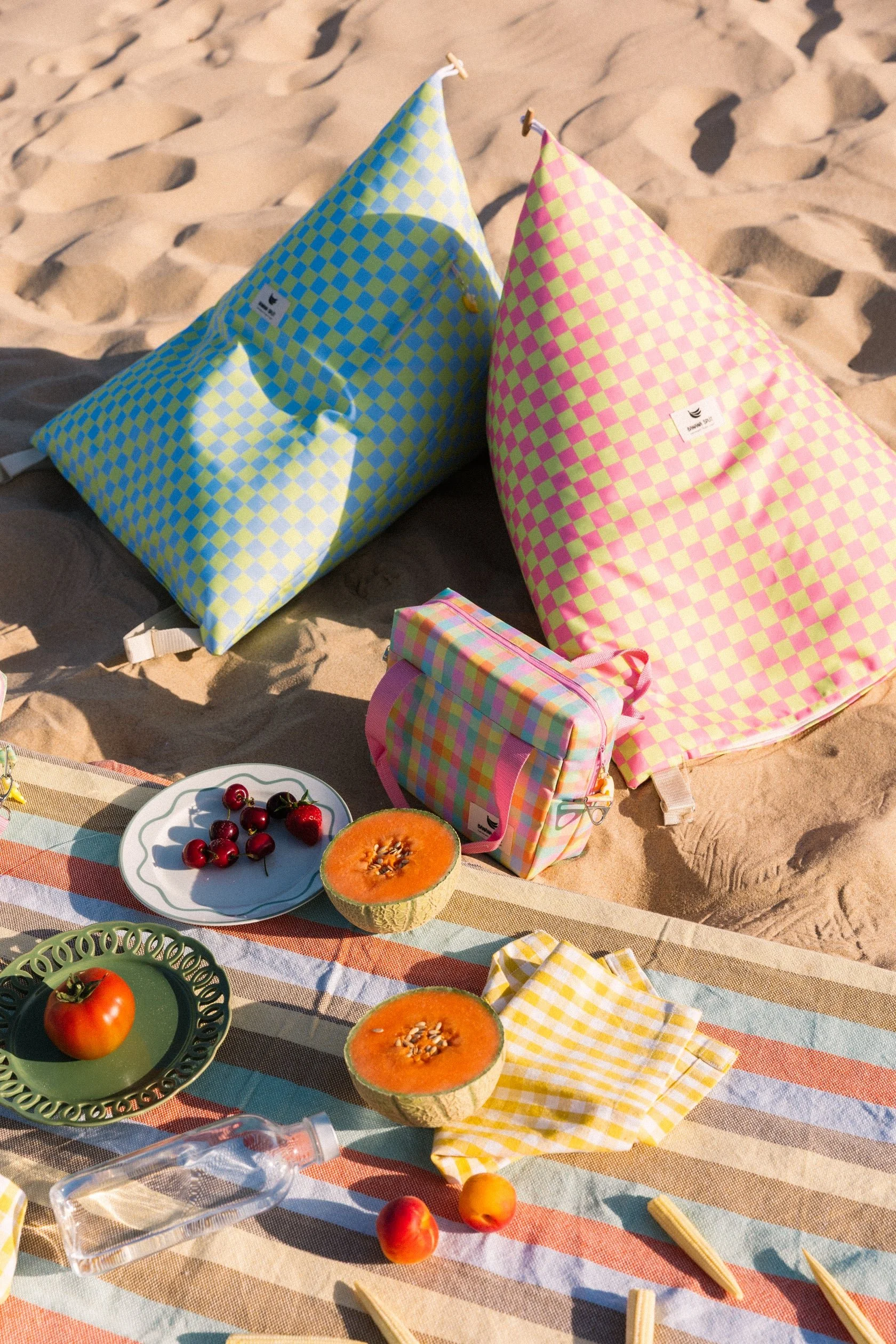 outdoor-cushion-summer-essential-beach-comfort