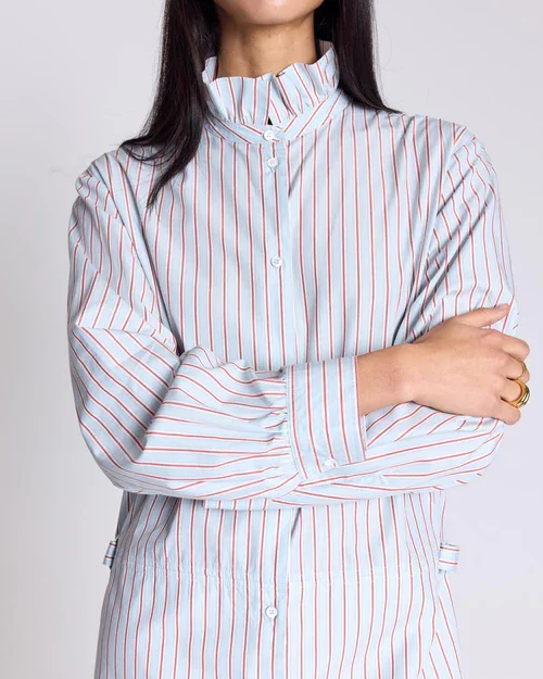 victorian-collar-dress-classic-detail-bold-look