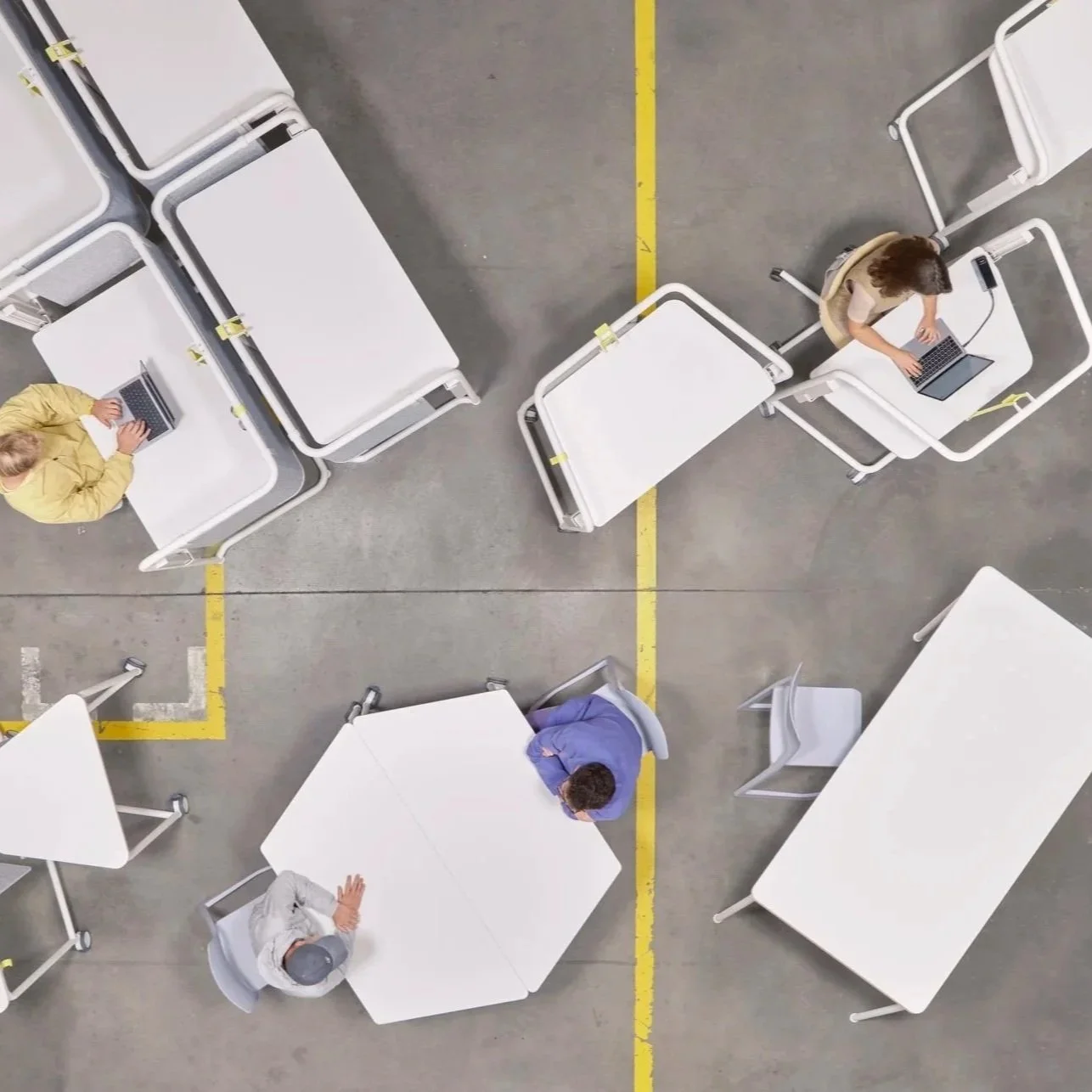 vitra-scout-collaborative-meeting-table