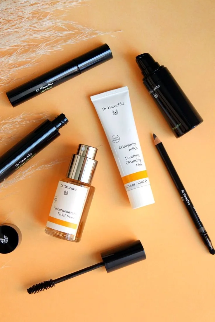 la-maison-dr-hauschka-paris-makeup-products (Copy) (Copy)