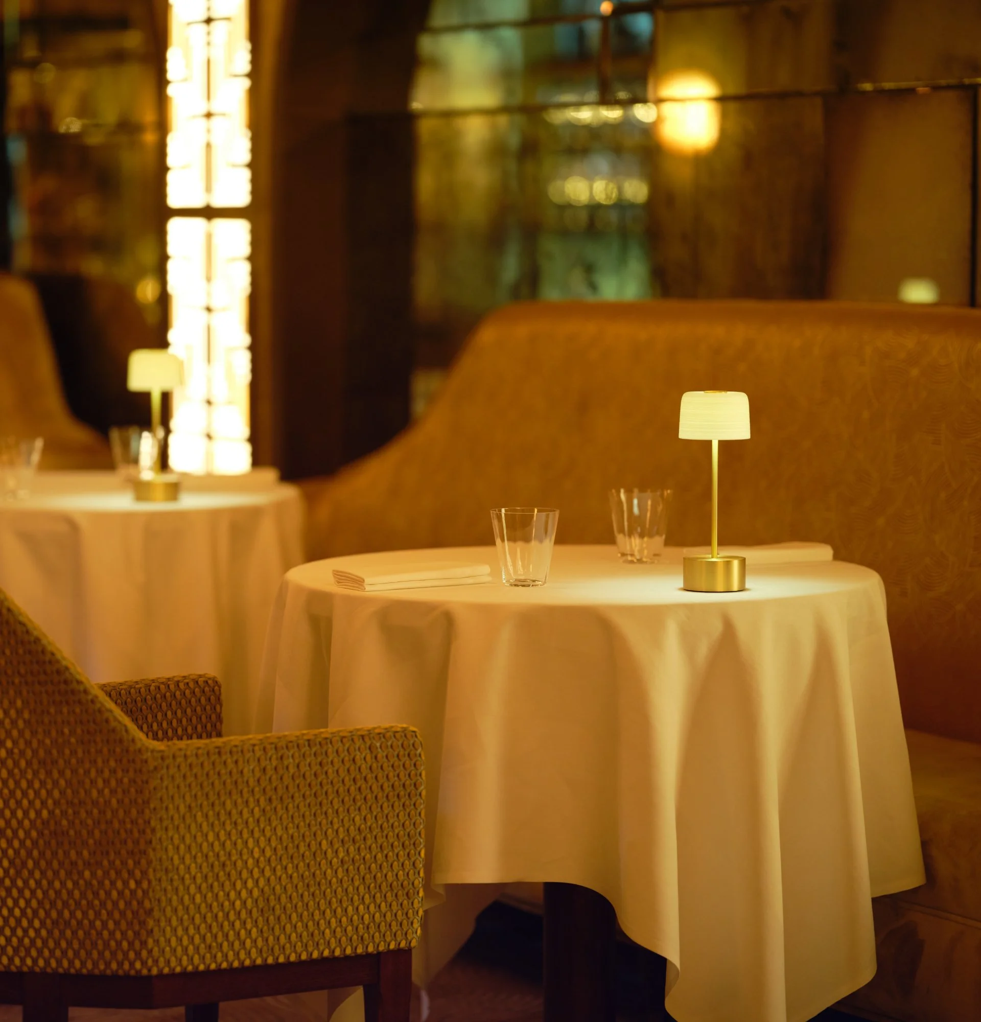 voltra-lighting-savoy-hotel-london.jpg