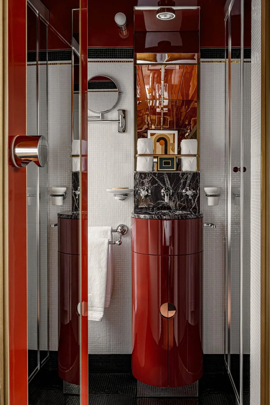 la-dolce-vita-bathroom.jpg