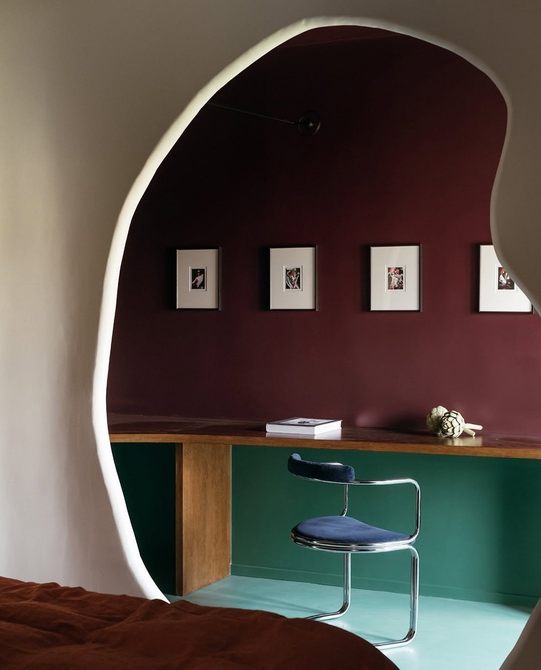 Pauline-Borgia-Desk.jpg