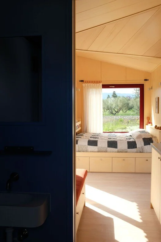 the-root-cabin-bed.jpg