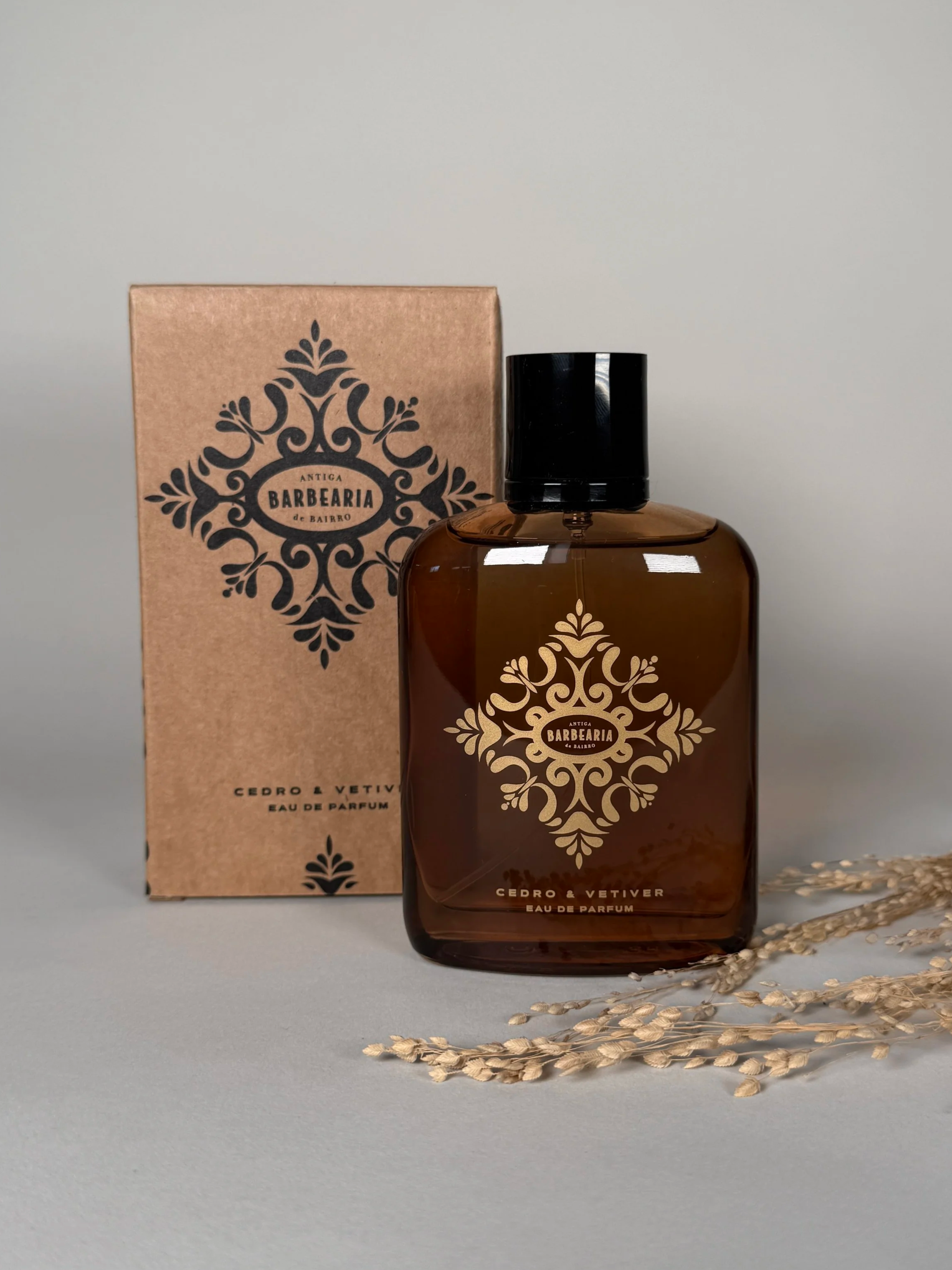 antiga-barbearia-de-bairro-fragrance-collection-lisbon-neighbourhoods