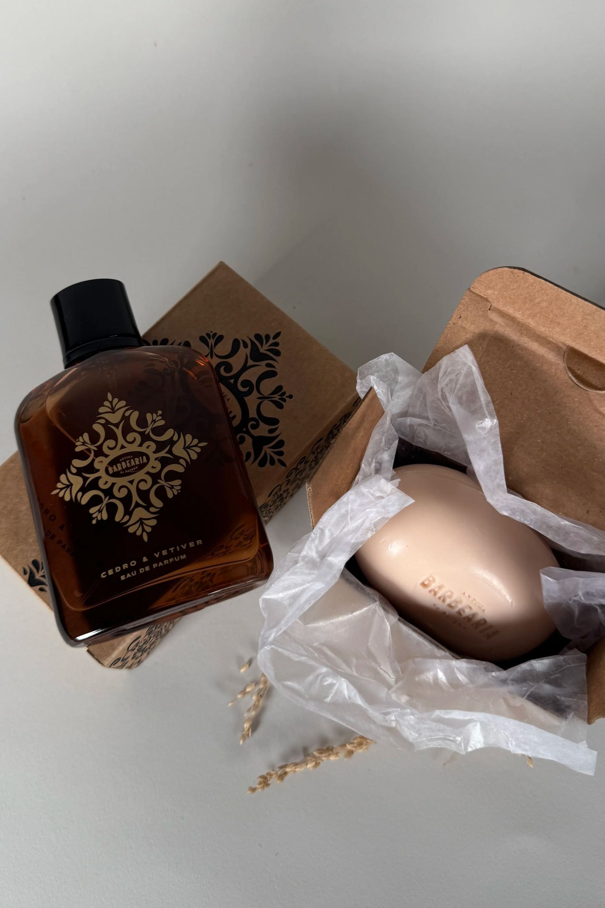 antiga-barbearia-de-bairro-eau-de-cologne-portuguese-barbershop-fragrance