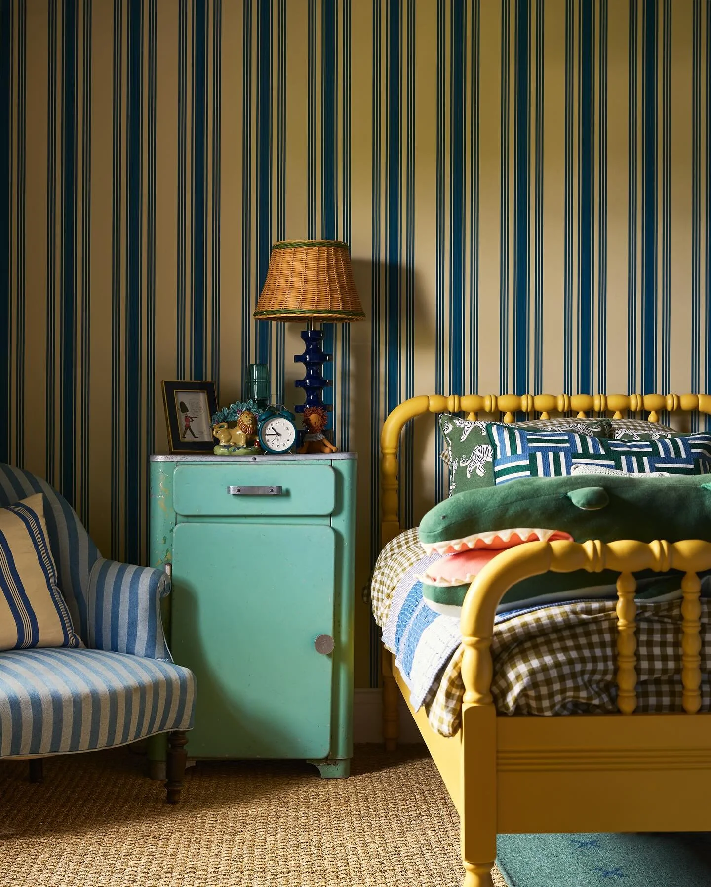 lyon-half-bed.jpg