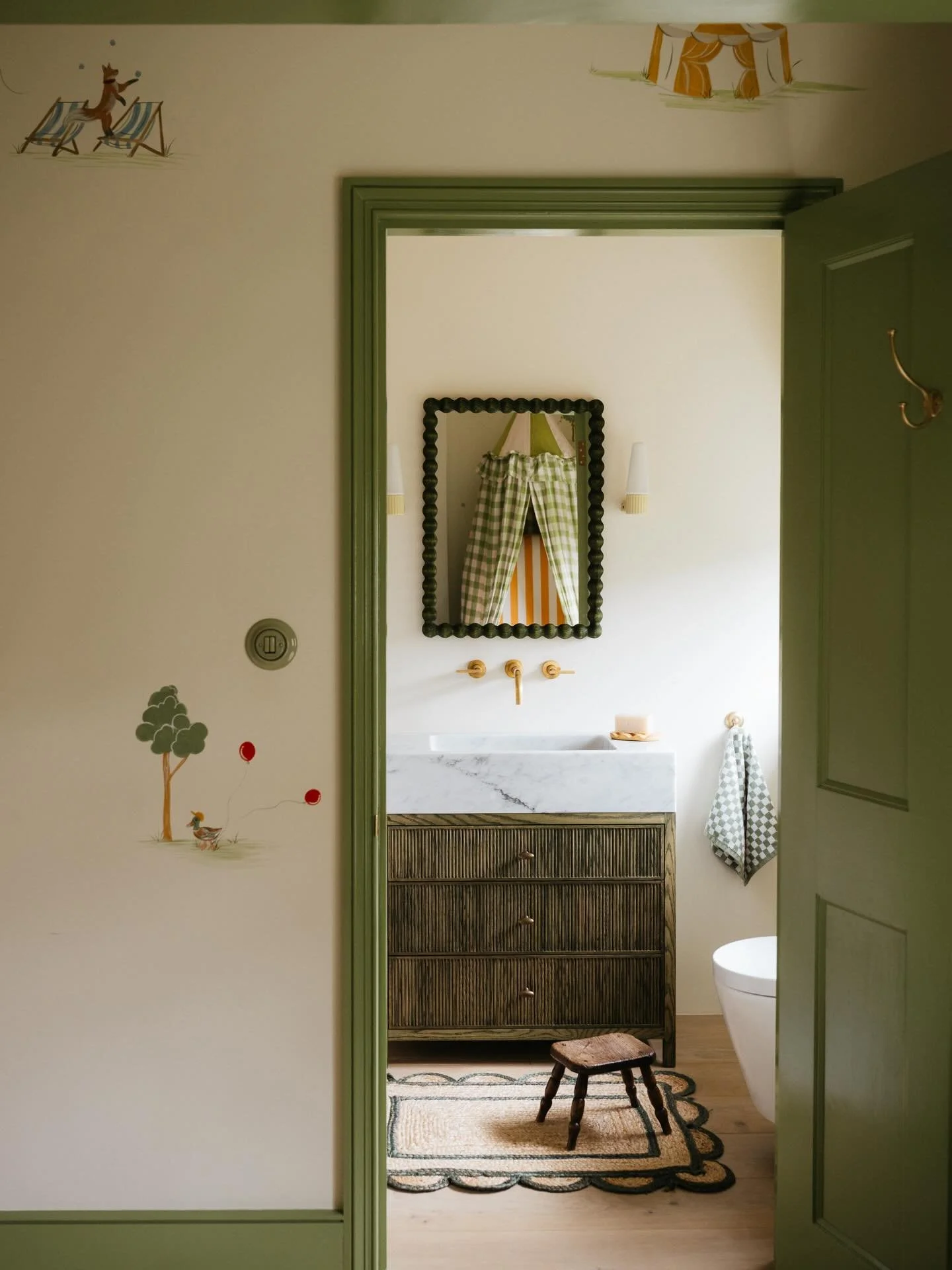 hyde-park-bathroom.jpg