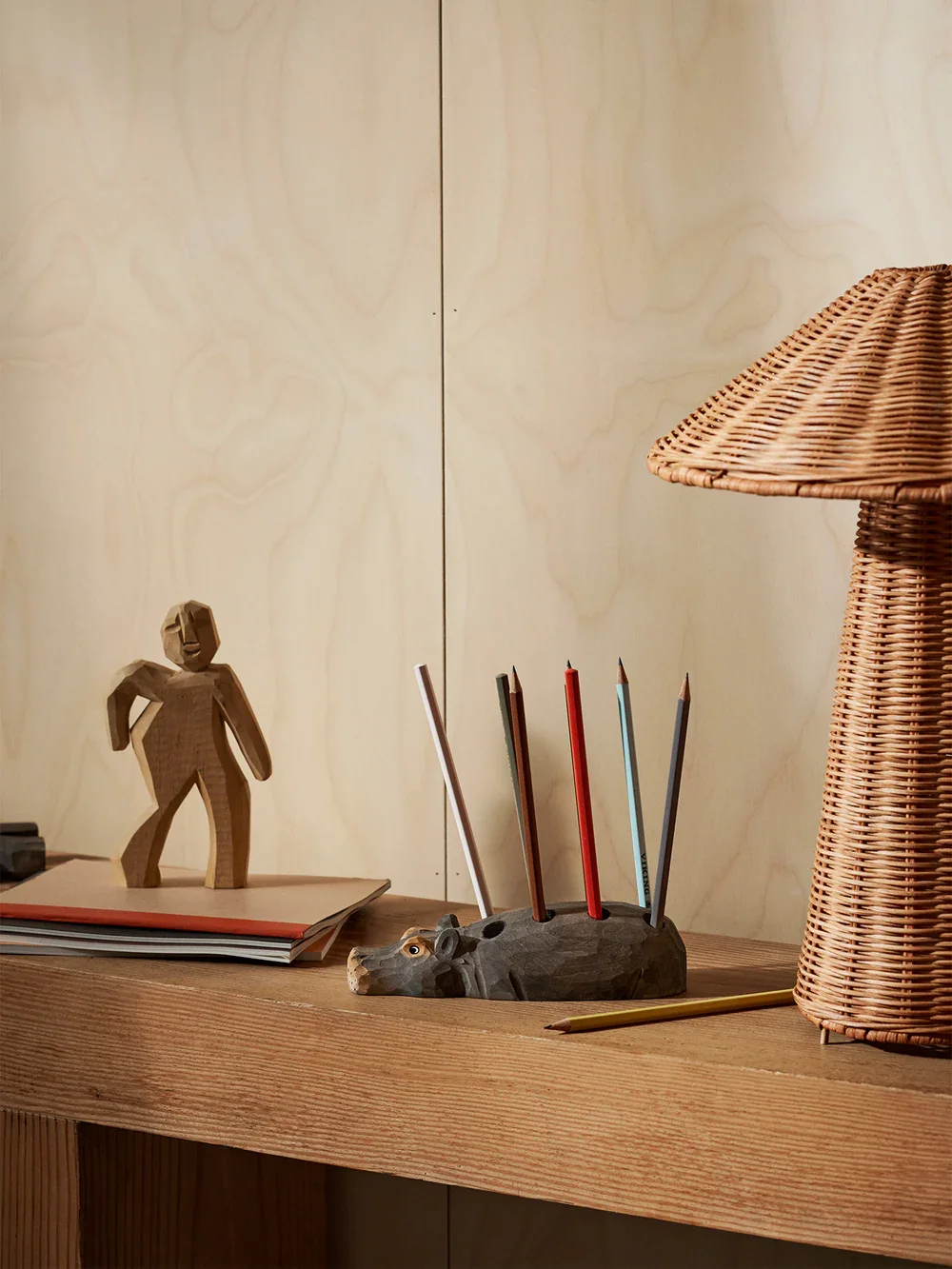 pencil-hippo-holder-ferm-living-kids.webp