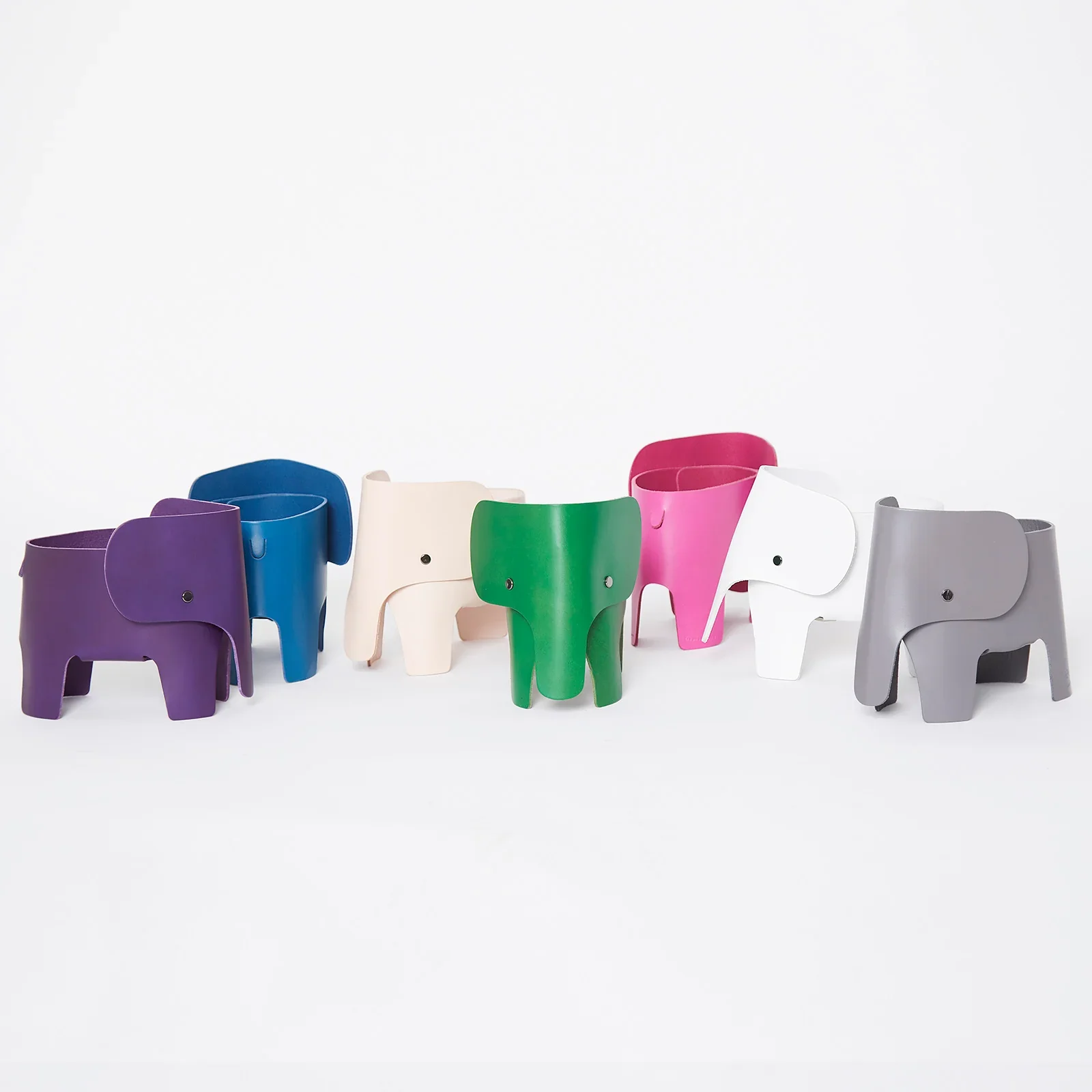 EP12_EO_Elephant_Lamp_sq.webp