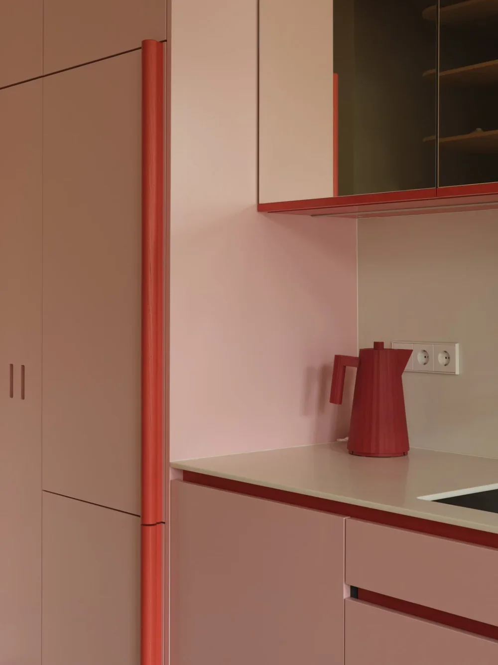 jaell-tofta-pink-panther-berlin-altbau-apartment-transformation
