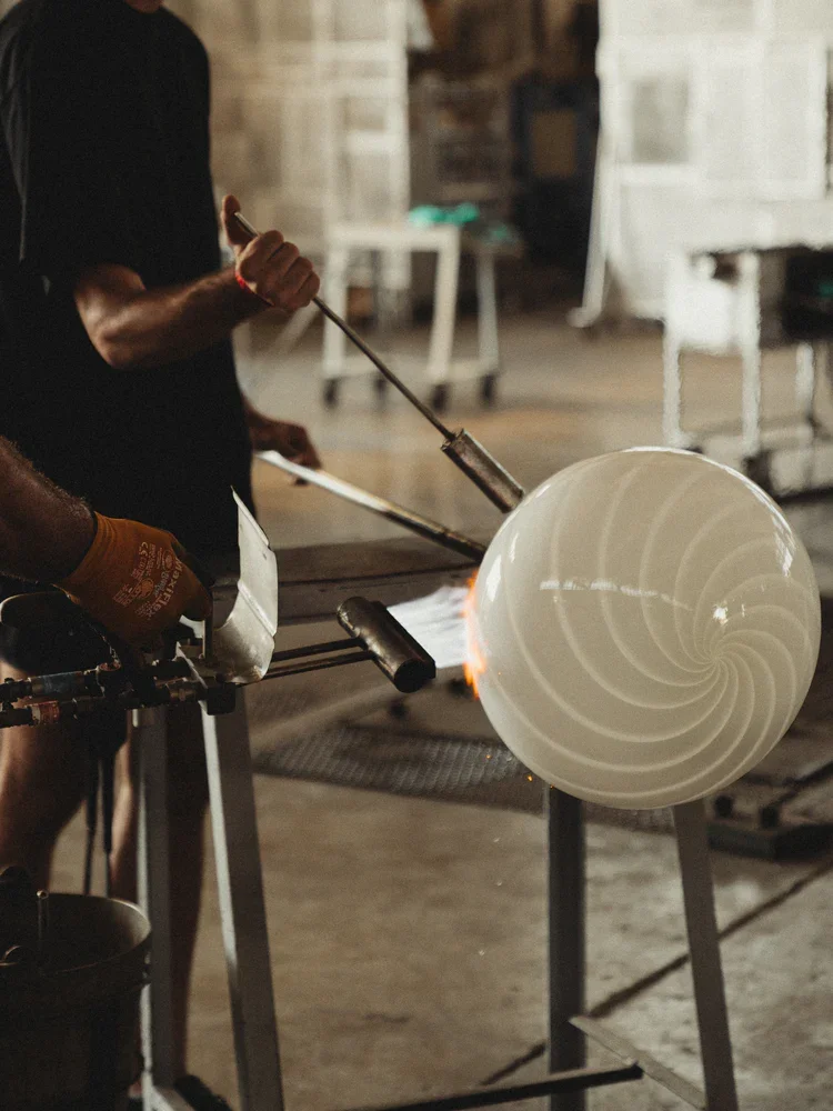 vetro-murano-glass-lamp-unique-handcrafted-swirl-pattern