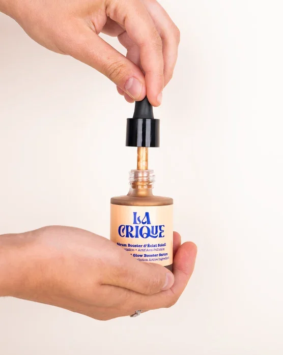la-crique-liquid-bronzer-serum-desk-beauty-office-essentials-glow
