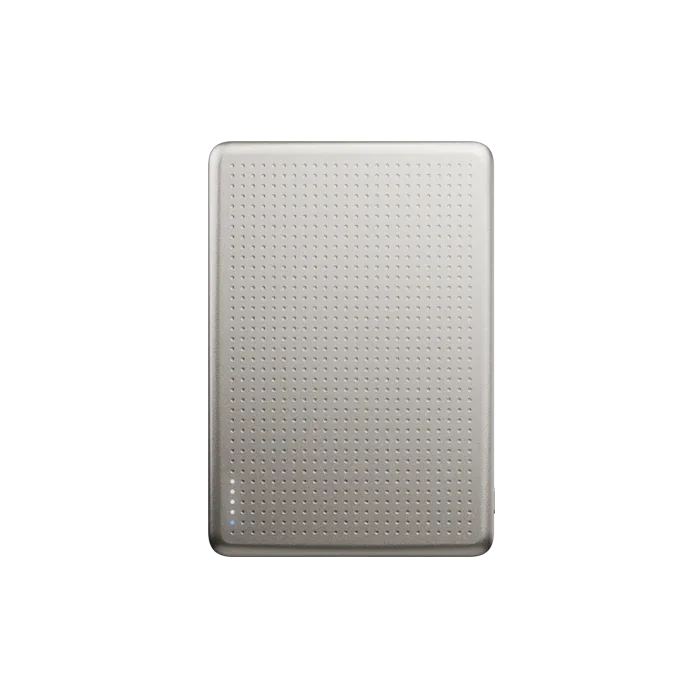 native-union-magnetic-power-bank-snap-phone-detail-aluminium