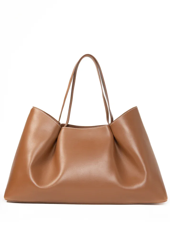 elleme-dimple-tote-cognac-leather-texture-contrast-stitching-detail
