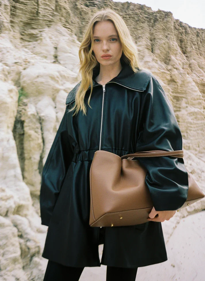 elleme-large-dimple-tote-leather-cognac-laptop-office-bag