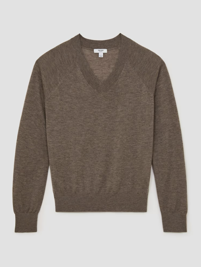 reiss-paris-merino-v-neck-fine-knitwear-classic-colourway