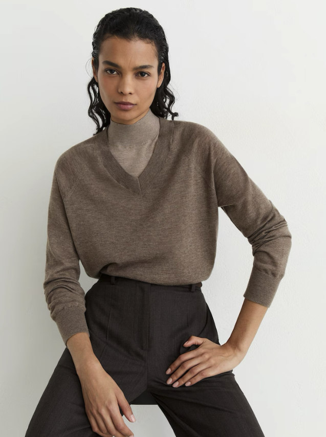 reiss-paris-merino-v-neck-fine-gauge-knitwear-office-fashion