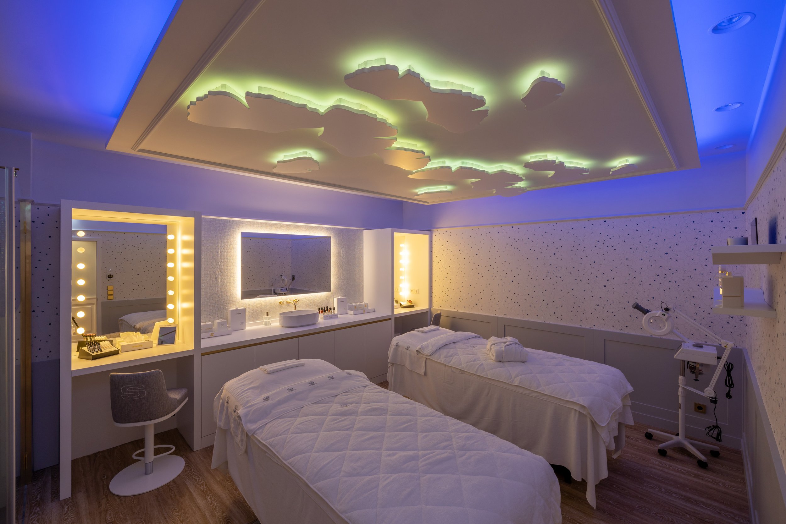 maison-sisley-lisbon-phyto-blanc-unifying-treatment-radiance-tone-correction