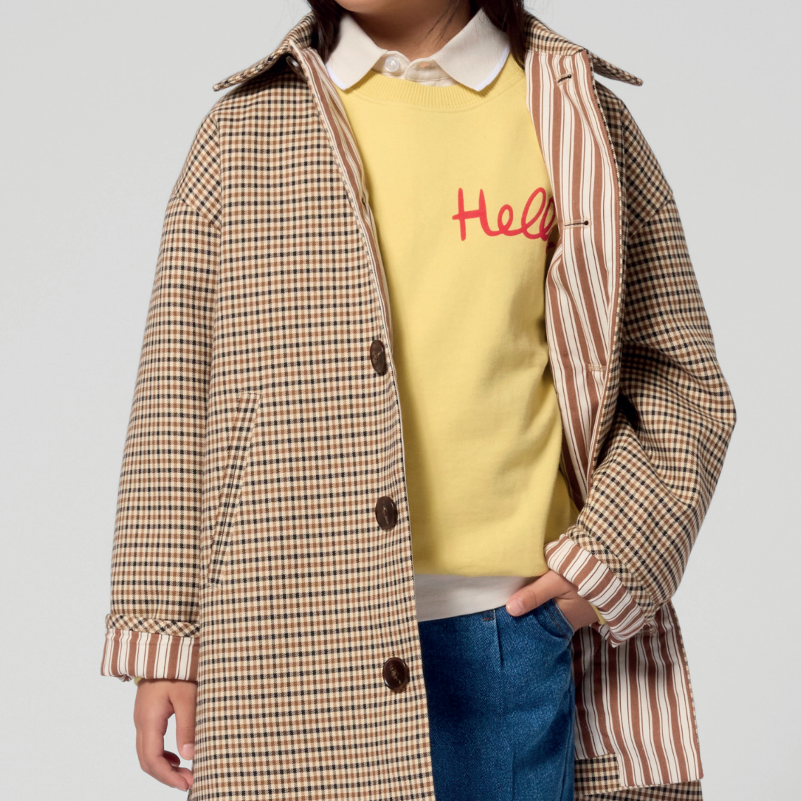 kids-around-coat-fw26.png