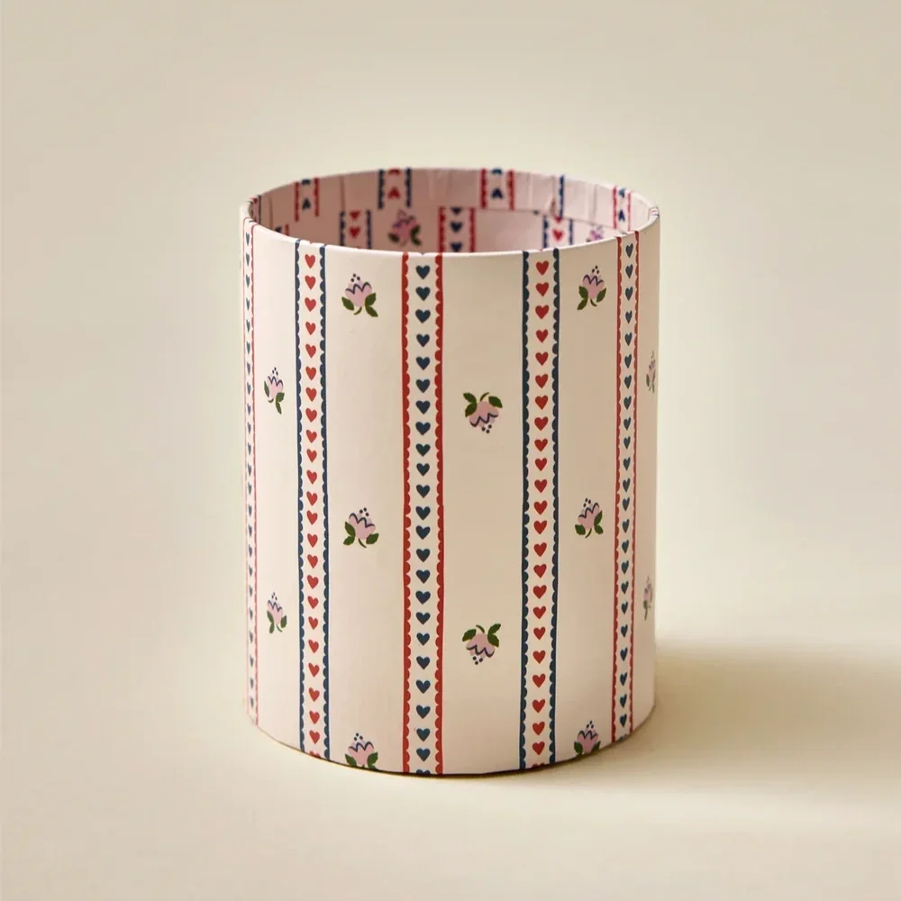 cyrillus-pencil-holder.webp