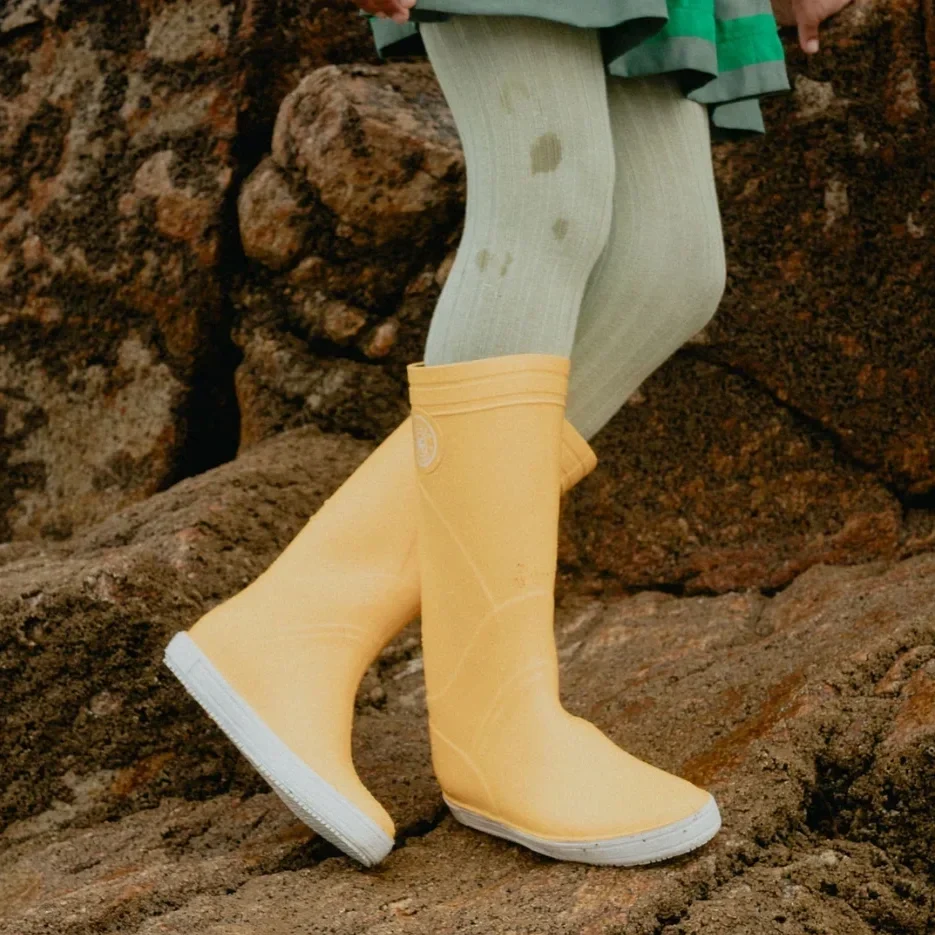 meduse-skippy-yellow-rainboots.webp