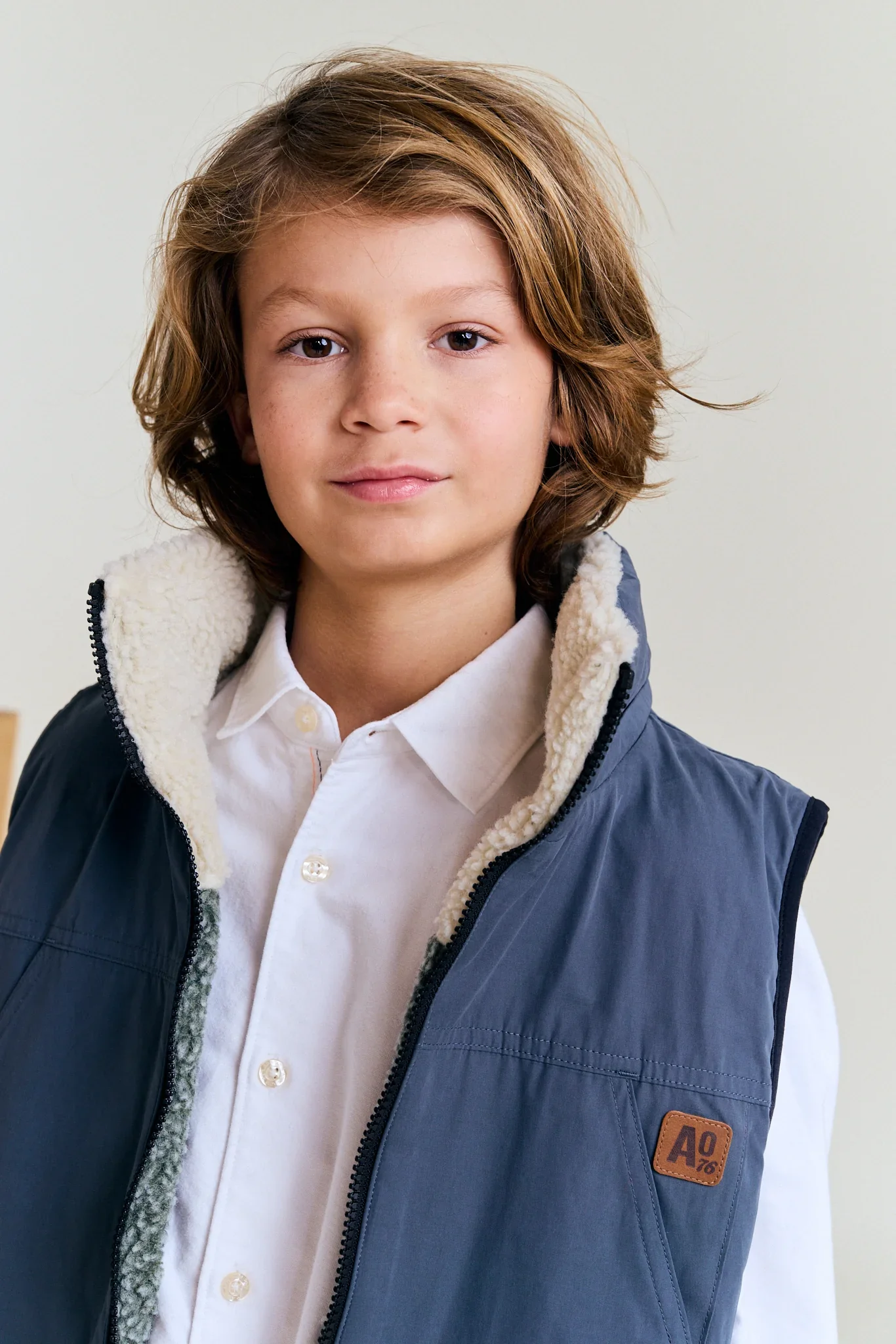 autumn-essentials-ao76-sherpa-vest.webp