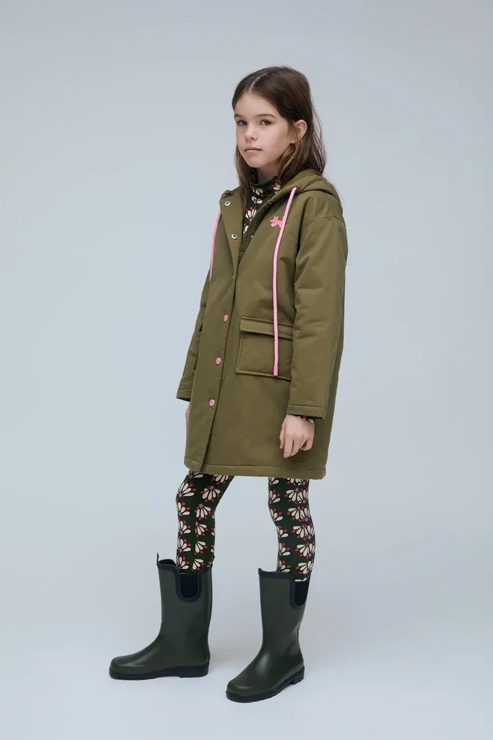 compania-fantastica-olive-coat.webp