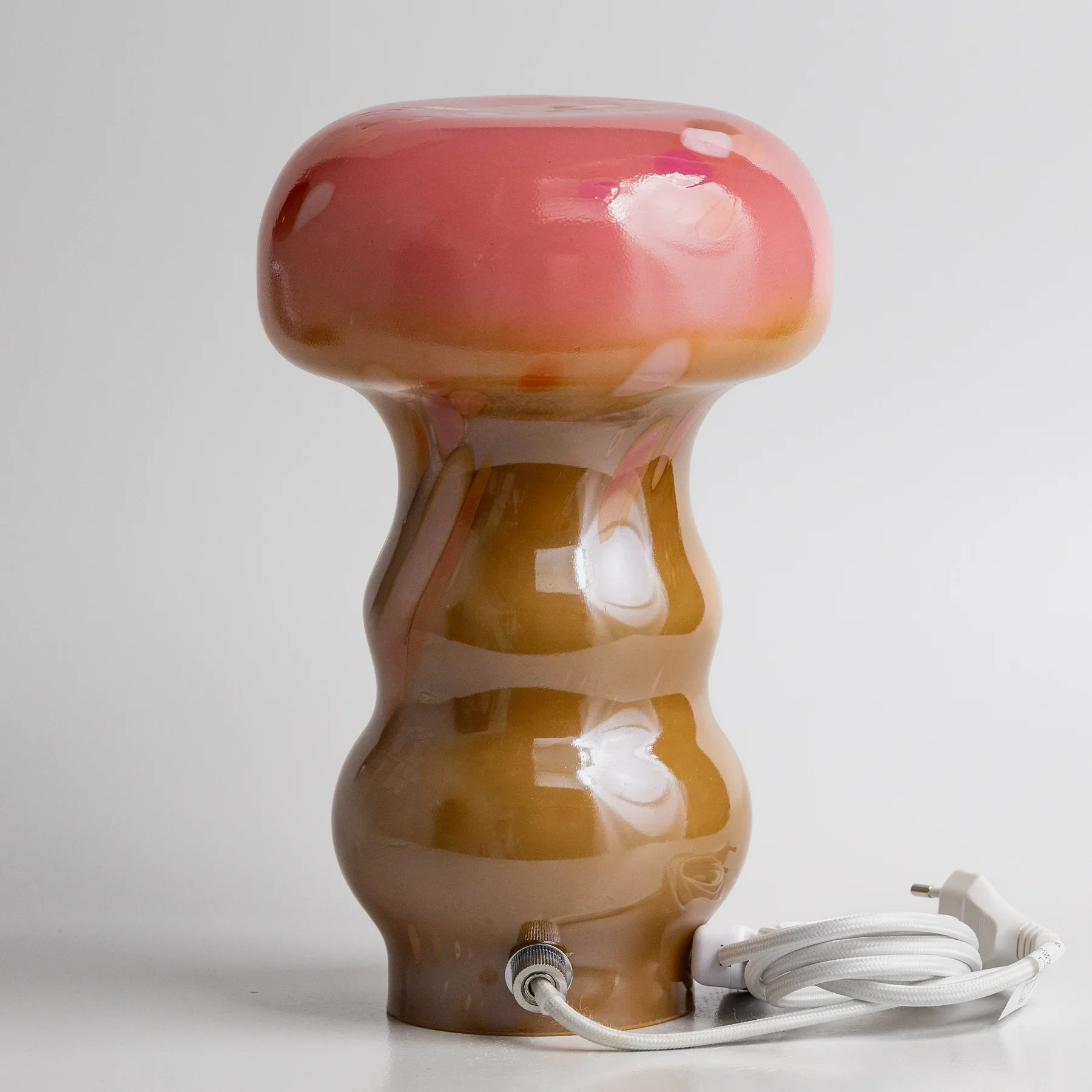crystal-blob-lamp-autumn.webp