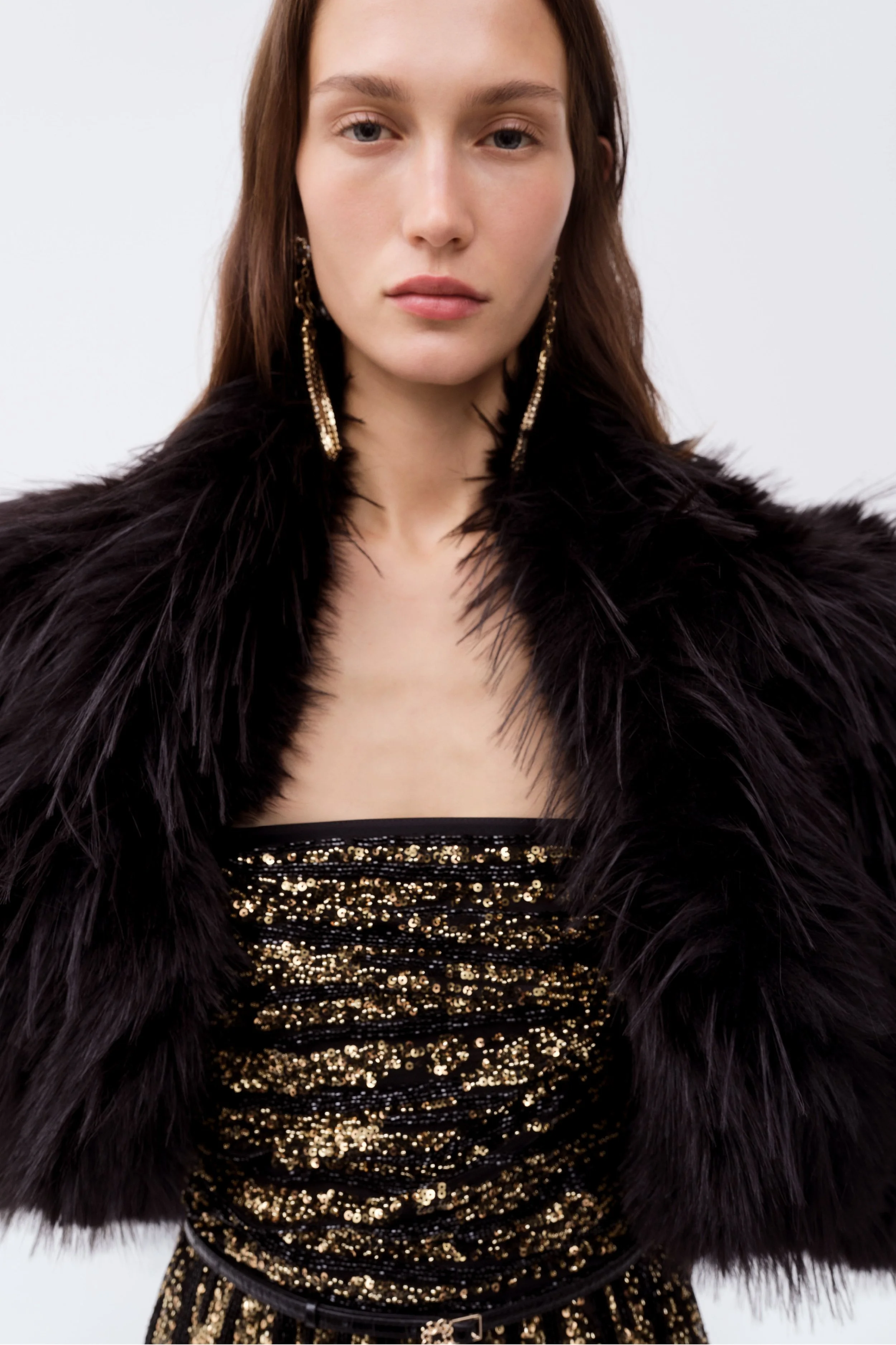 2024-ELIESAABHM-Guest-Designer-PR-Portrait-Image-2x3-sRGB-300ppi-040.jpg