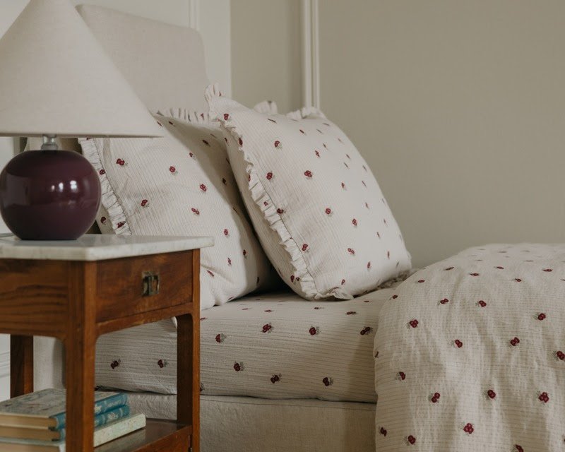 rosehip-bed-set-garbo-and-friends2.jpg