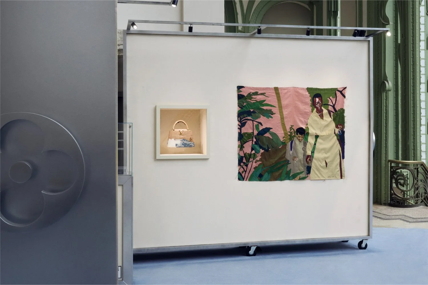 Louis-Vuitton-booth-Art-Basel-Paris-2026-©-Ophelie-Maurus-Louis-Vuitton-Malletier-8.jpg