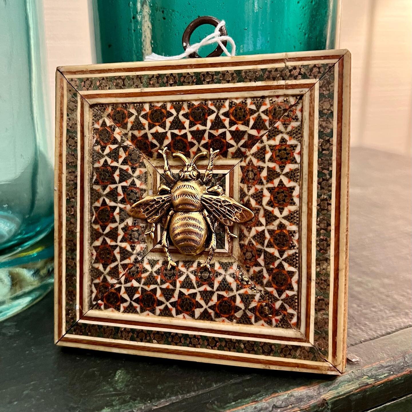 🐝 🐝 A swarm of new buzzworthy #museumbees just arrived in the shop!🐝🐝

Swipe through to see what else is new - and please note, Wynsum Antiques &amp; Interiors will be closed on Monday, September 5, in observance of Labor Day! We look forward to 